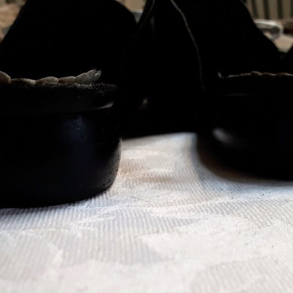 Lizflex Genuine Black Leather Low Heel Sling Back - Picture 5 of 11